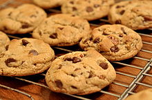220px-Chocolate_Chip_Cookies_-_kimberlykv