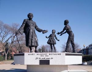 mary-mcleod-bethune-statue-carol-m-highsmith