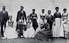 Dr_Jane_Waterston_1843–1932_and_students