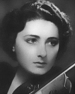 wanda_luzzato_photo_from_magazine_radio_vienna_1938